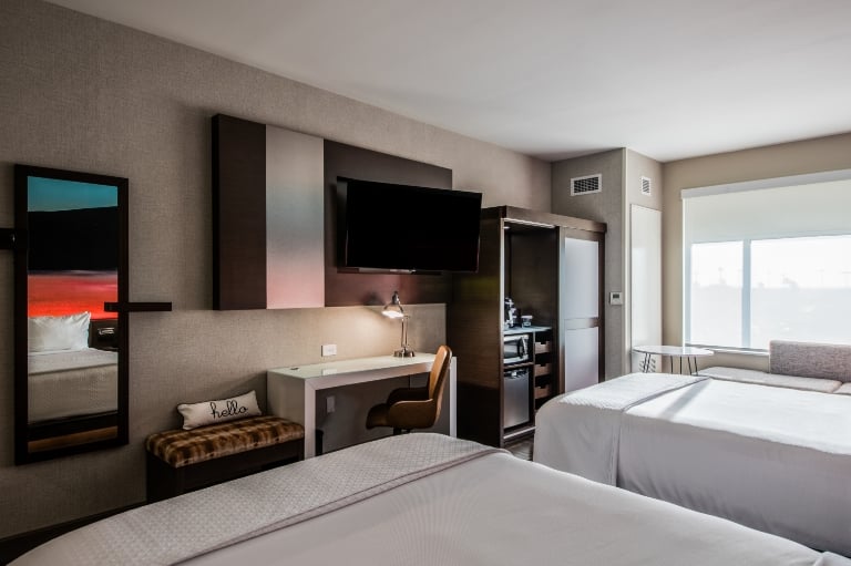 Rooms & Suites Near Burbank Airport | Cambria Hotel Burbank